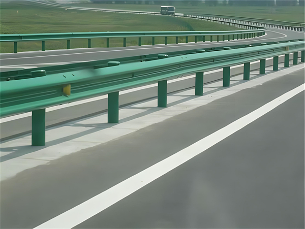 琼中波形梁护栏在高速公路的应用